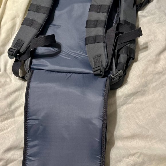 BRAND NEW VIRUS MASTERS OF LEGENDS HIGHLANDER BACKPACK - Picture 3 of 6